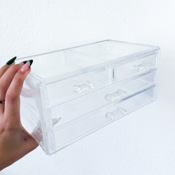 Clear Acrylic Jewelry Box/ Makeup Organizer - Picture 1 of 2